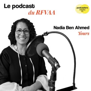 Podcast Nadia Ben Ahmed, spécialiste en seniors, partage des conseils pour un environnement adapté a.
